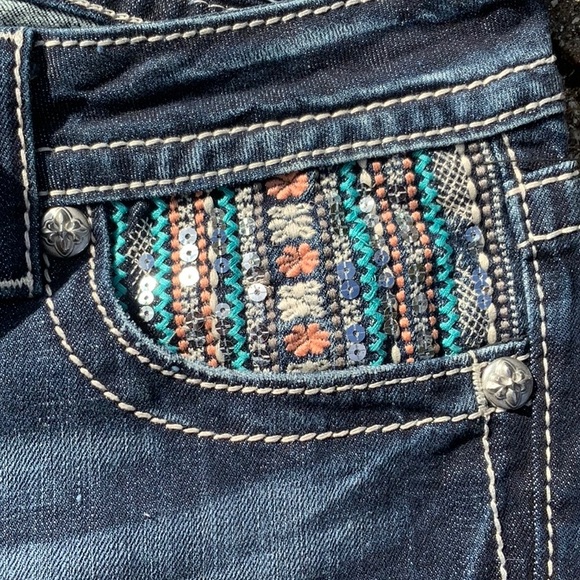 NEW WITH TAGS MISS ME SIGNATURE BOOT CUT JEANS, SIZE 30, INSEAM 34 - Picture 8 of 10